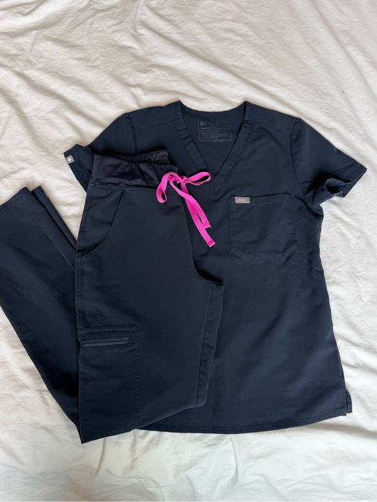 Figs Pants - FIGS Women's Navy (night sky) scrub set